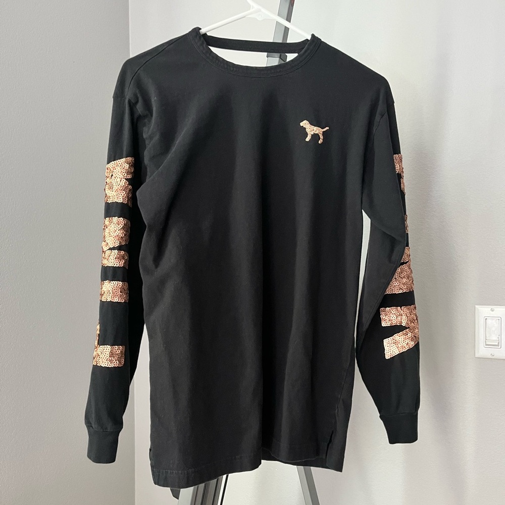 Black long sleeve shirt